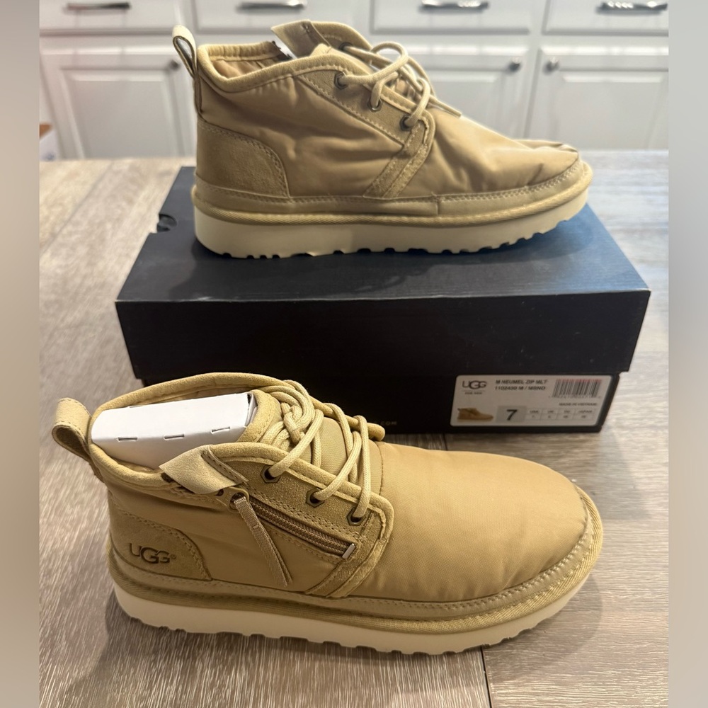 UGG Men’s Neumel Zip MLT